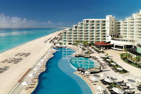 Hard Rock Hotel Opens New All Inclusive Resort in Cancun